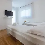 Three-bedroom In Prázdninový dům *
