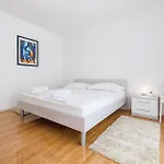Three-bedroom In * Razanj