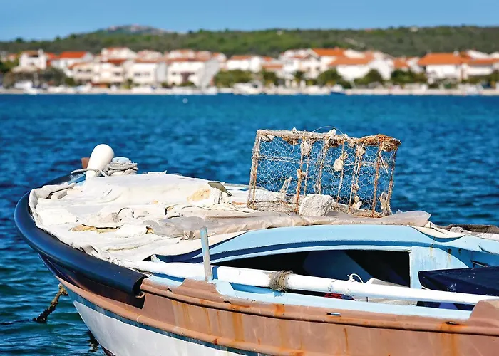 Vakantiehuis Three-bedroom In Ražanj