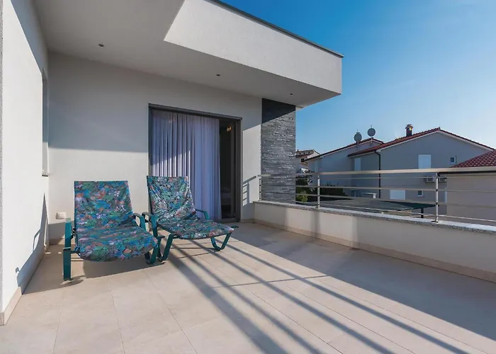 Three-bedroom In Feriehus *