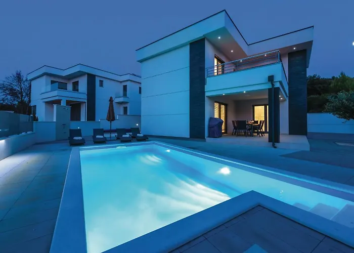 Three-bedroom In Vakantiehuis *